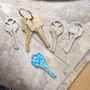 6 Old Keys